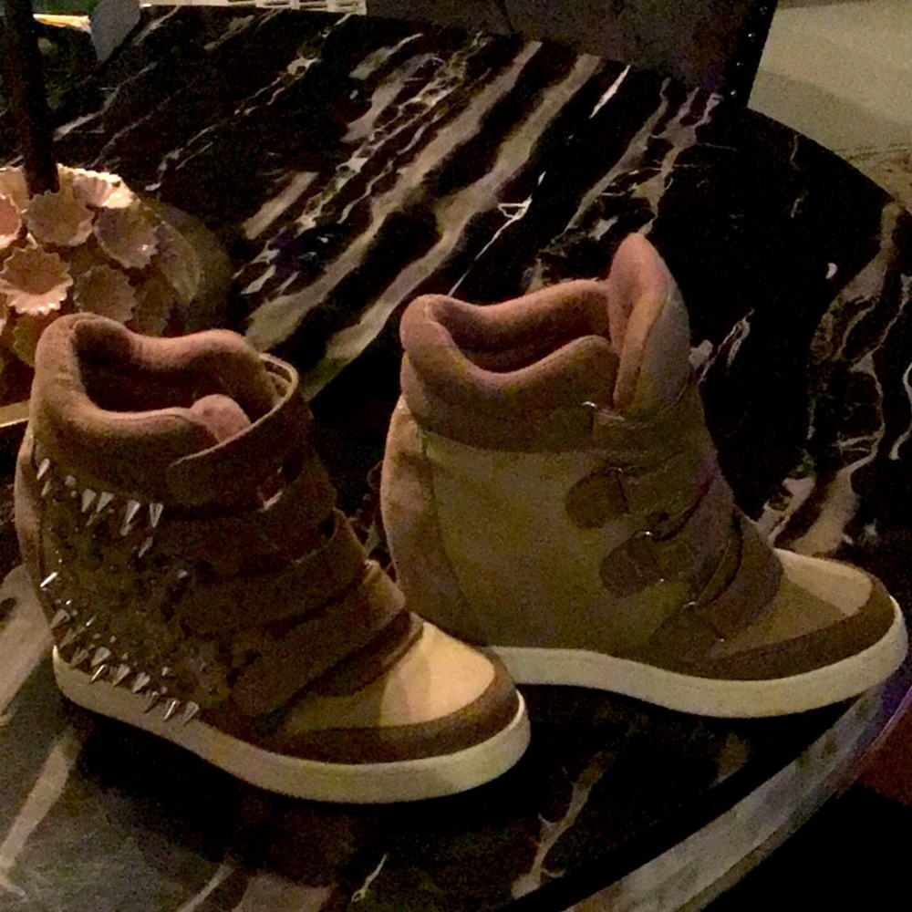 Aldo spiked platform wedge sneakers size7